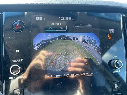 Used 2020 Subaru Outback Premium image 5