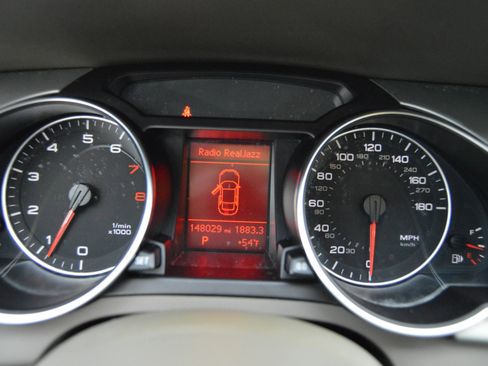 Used 2011 Audi A5 2.0T Premium image 12