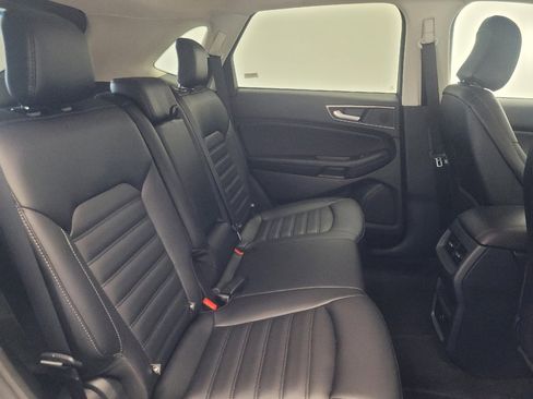 Used 2024 Ford Edge SEL image 19