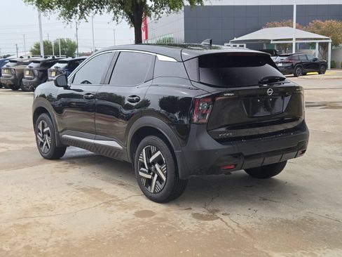Certified 2025 Nissan Kicks SV FWD image 5