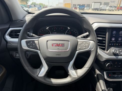 Used 2023 GMC Acadia SLE w/ Elevation Edition FWD image 15
