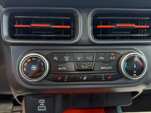 Used 2024 Ford Maverick XLT w/ XLT Luxury Package FWD image 11