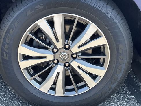 Used 2017 Nissan Pathfinder SL w/ SL Premium Package AWD/4WD image 39