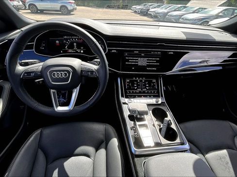 Certified 2025 Audi Q8 Premium Plus AWD/4WD image 3