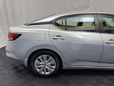 Used 2021 Nissan Sentra S image 9