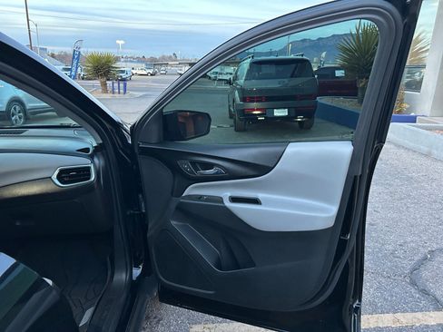 Used 2023 Chevrolet Equinox LS w/ LS Convenience Package image 33