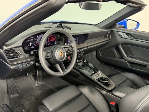 Certified 2025 Porsche 911 Carrera image 4