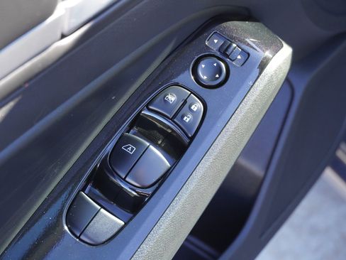 Used 2024 Nissan Altima 2.5 SR w/ SR Premium Package image 19