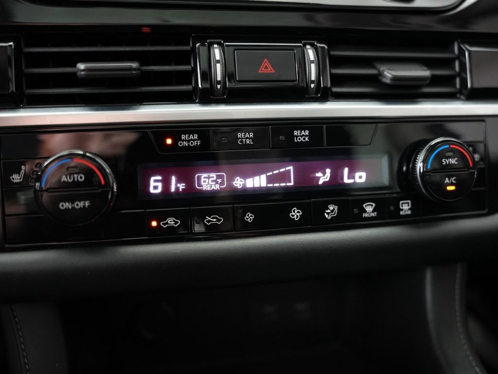 Used 2022 Nissan Pathfinder SV w/ SV Premium Package AWD/4WD image 23