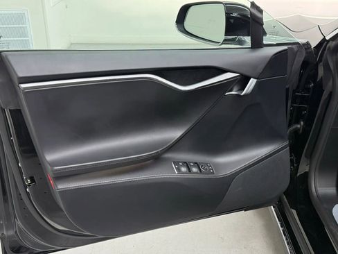 Used 2019 Tesla Model S Long Range AWD/4WD image 26