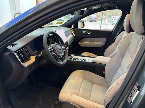 New 2026 Volvo XC60 B5 Plus w/ Protection Package Premier image 10