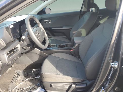 New 2025 Kia K4 FWD image 14