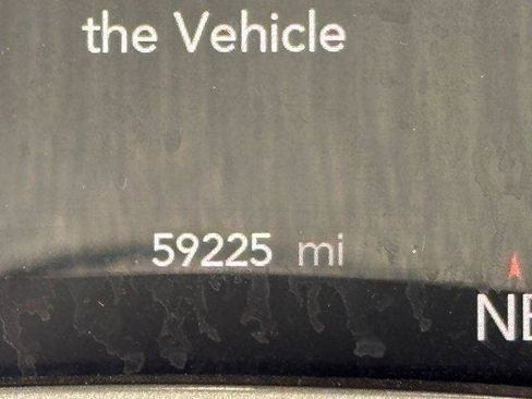 Used 2023 Chrysler Pacifica Touring-L FWD image 21