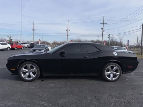 Used 2014 Dodge Challenger SXT w/ Super Sport Group (SS/T) image 4
