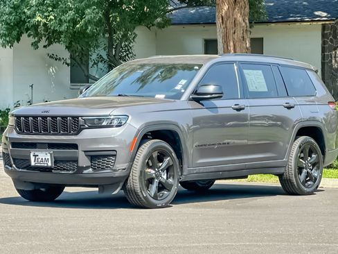 Used 2023 Jeep Grand Cherokee L Laredo AWD/4WD image 9