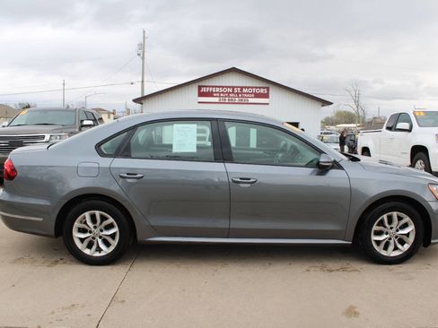 Used 2018 Volkswagen Passat 2.0T S FWD image 1