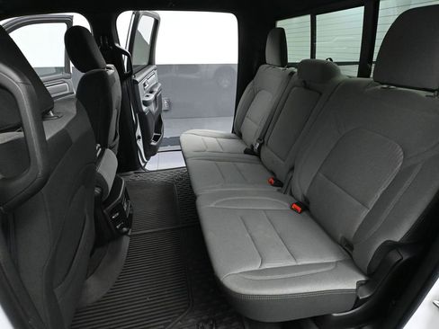 Used 2022 RAM 1500 Big Horn AWD/4WD image 41