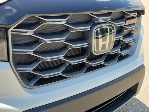 Used 2023 Honda Passport TrailSport image 14