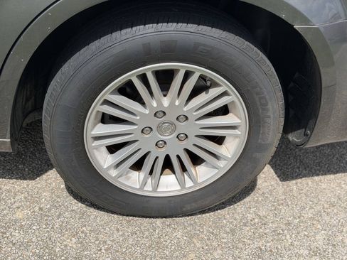Used 2009 Chrysler 300 Touring RWD image 25