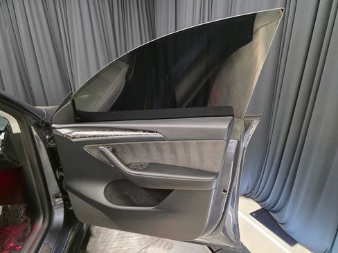 Used 2023 Tesla Model Y Performance AWD/4WD image 33