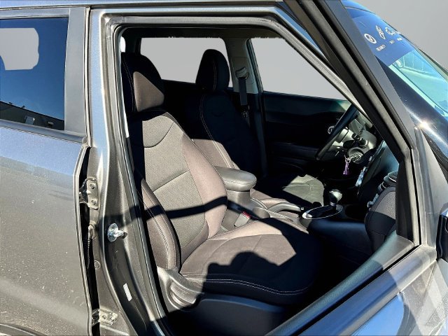Used 2019 Kia Soul FWD image 34