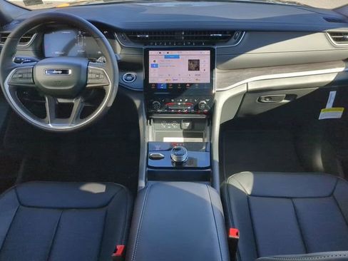 New 2025 Jeep Grand Cherokee L Limited w/ Luxury Tech Group II image 14