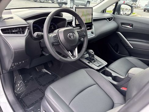 Used 2026 Toyota Corolla Cross XLE w/ Convenience Package AWD/4WD image 18