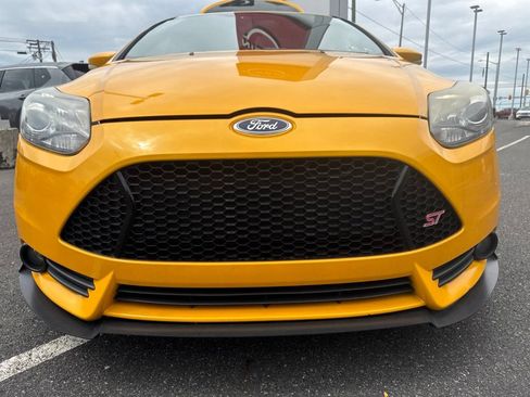 Used 2013 Ford Focus ST FWD image 25