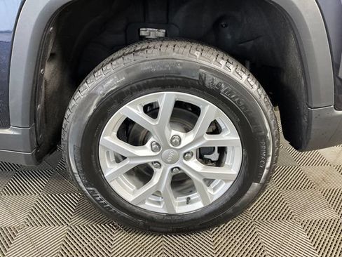 Used 2023 Jeep Grand Cherokee Limited AWD/4WD image 11