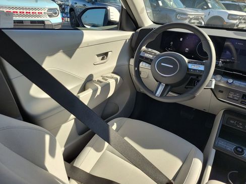 Used 2024 Hyundai Kona SEL w/ Convenience Package image 11