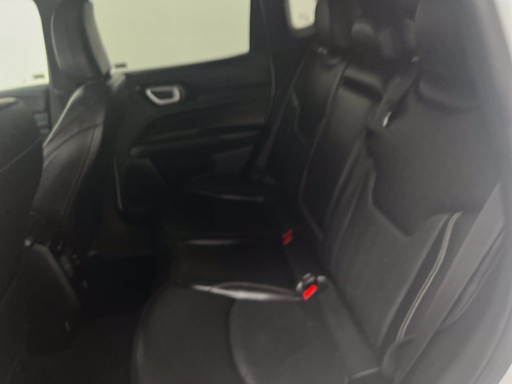 Used 2022 Jeep Compass High Altitude AWD/4WD image 13
