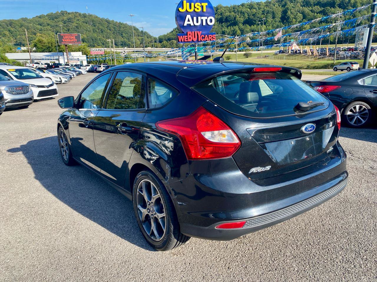 Used 2014 Ford Focus SE w/ Equipment Group 201A FWD image 5