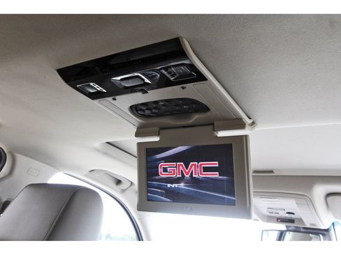 Used 2020 GMC Yukon SLT w/ Open Road Package RWD image 17