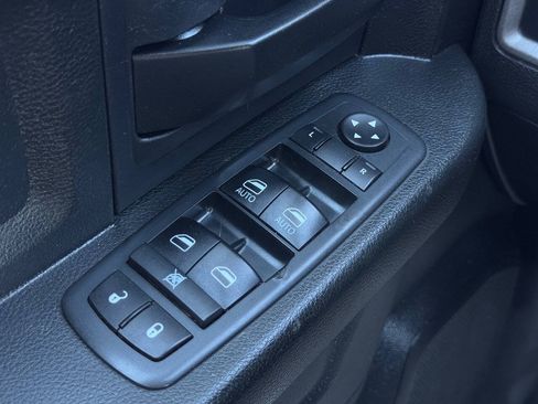 Used 2018 RAM 1500 Tradesman w/ Chrome Appearance Group AWD/4WD image 25