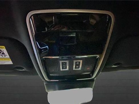 Used 2021 Land Rover Range Rover Velar R-Dynamic HSE image 5