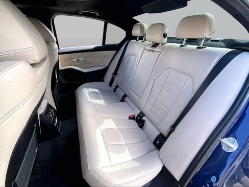 Used 2020 BMW 330i Sedan w/ Premium Package RWD image 19