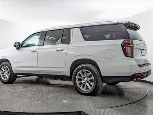 Used 2023 Chevrolet Suburban Premier image 6