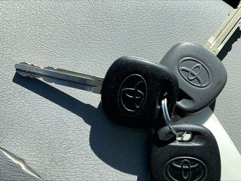 Used 2007 Toyota Camry LE image 9