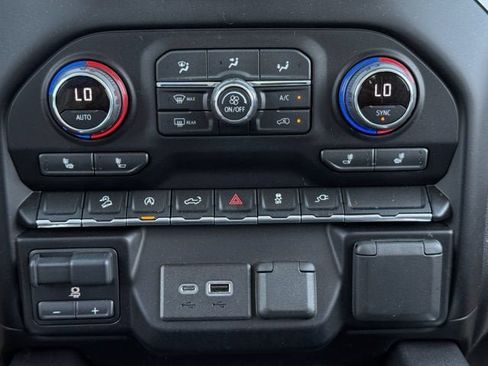 Certified 2021 Chevrolet Silverado 1500 LT Trail Boss w/ Convenience Package II AWD/4WD image 19