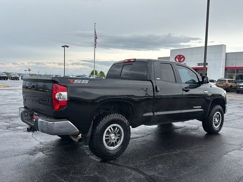 Used 2016 Toyota Tundra SR5 w/ SR5 Upgrade Package AWD/4WD image 7