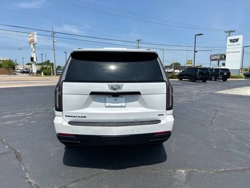 Certified 2025 Cadillac Escalade Sport Platinum w/ LPO, ONYX Package AWD/4WD image 7