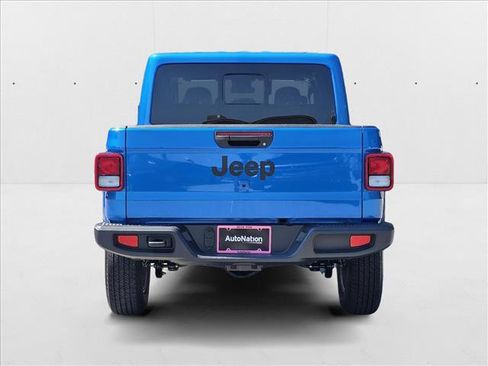 New 2025 Jeep Gladiator Sport image 8