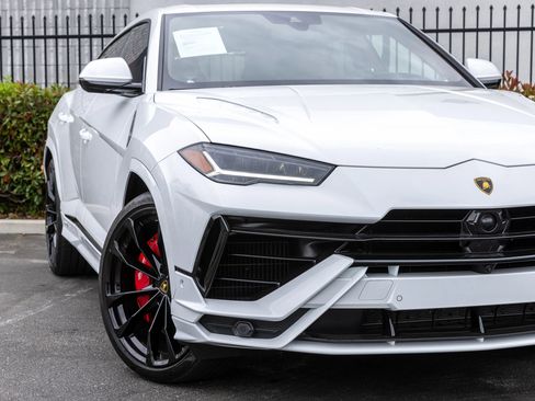 Used 2024 Lamborghini Urus S image 14
