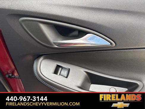 Certified 2025 Buick Encore GX Sport Touring FWD image 32