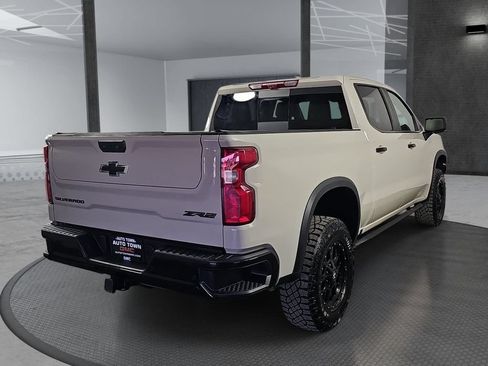 Used 2026 Chevrolet Silverado 1500 ZR2 w/ LPO, Dark Essentials Package AWD/4WD image 5