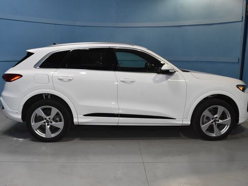 Certified 2025 Audi Q5 Premium Plus w/ Premium Plus AWD/4WD image 20