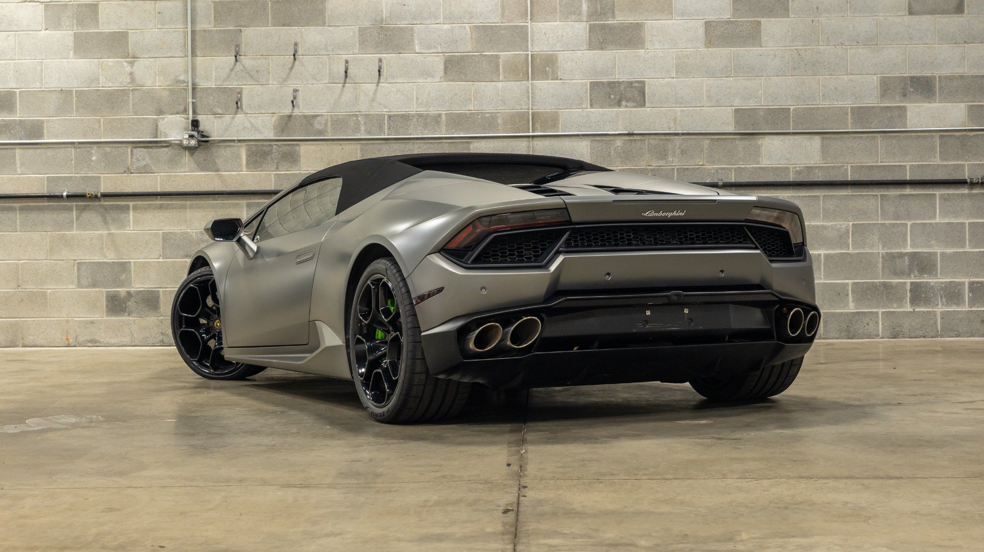 Used 2017 Lamborghini Huracan LP 580-2 RWD image 10