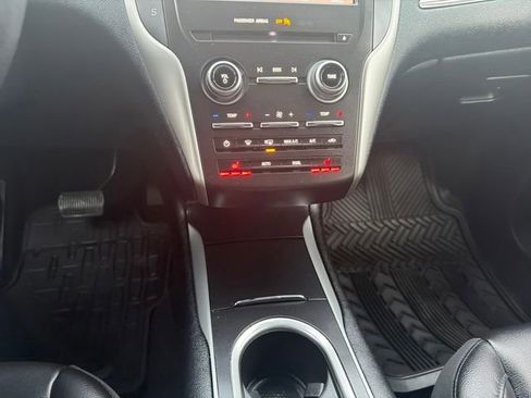 Used 2019 Lincoln MKC Premiere image 18