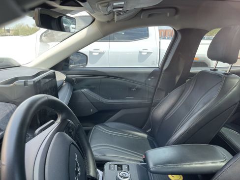 Used 2022 Ford Mustang Mach-E Premium RWD image 10