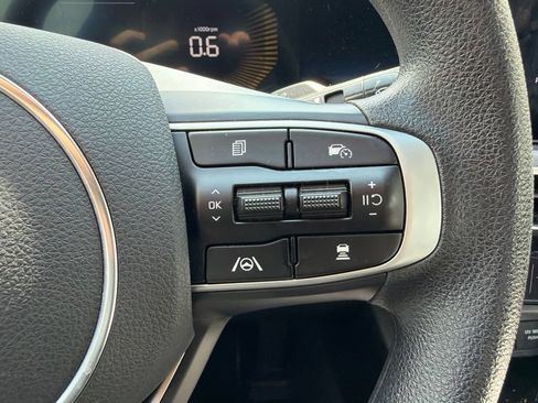 Used 2025 Kia K5 LXS FWD image 8